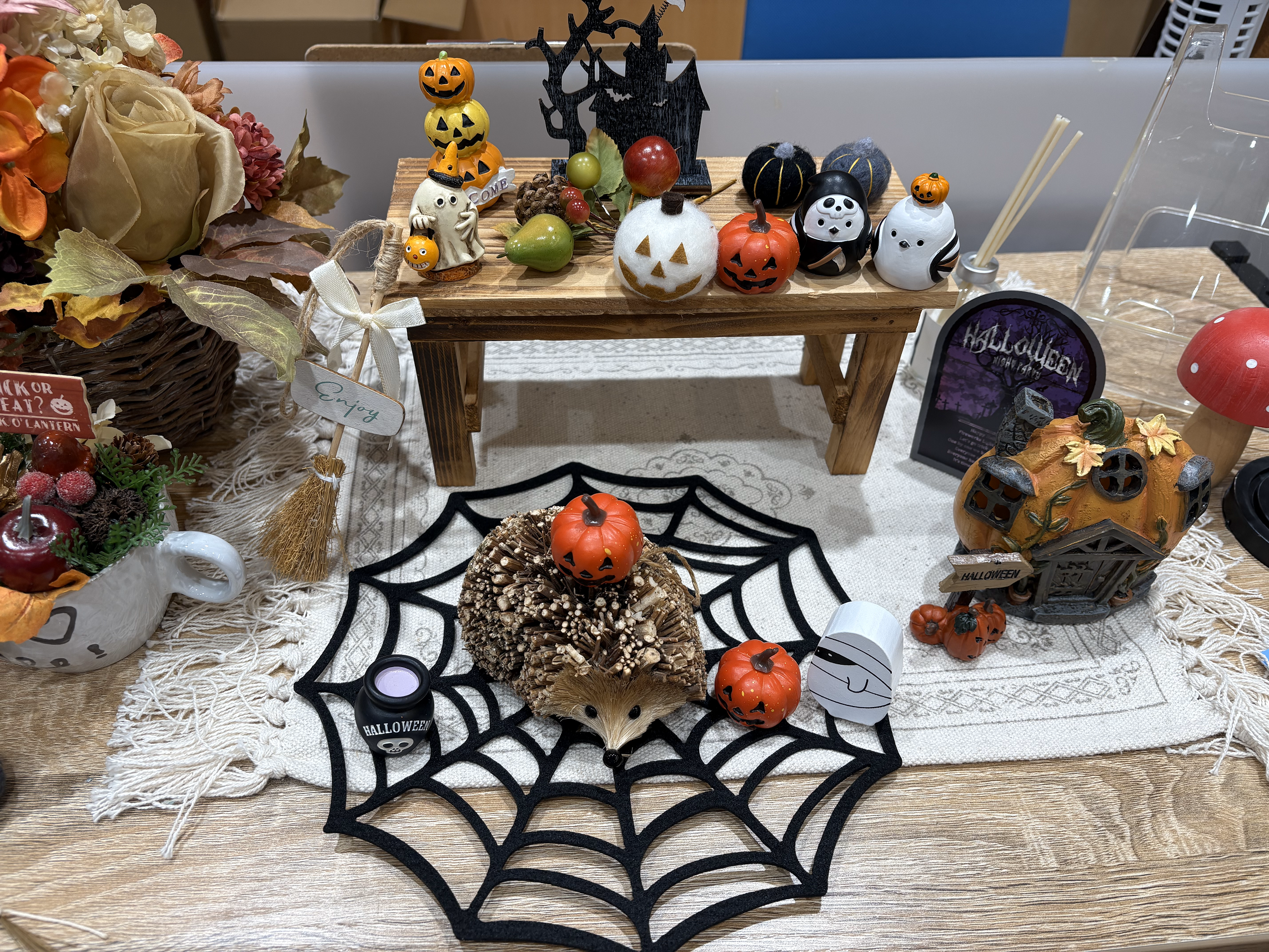 ショールーム🎃秋の飾りつけ♠